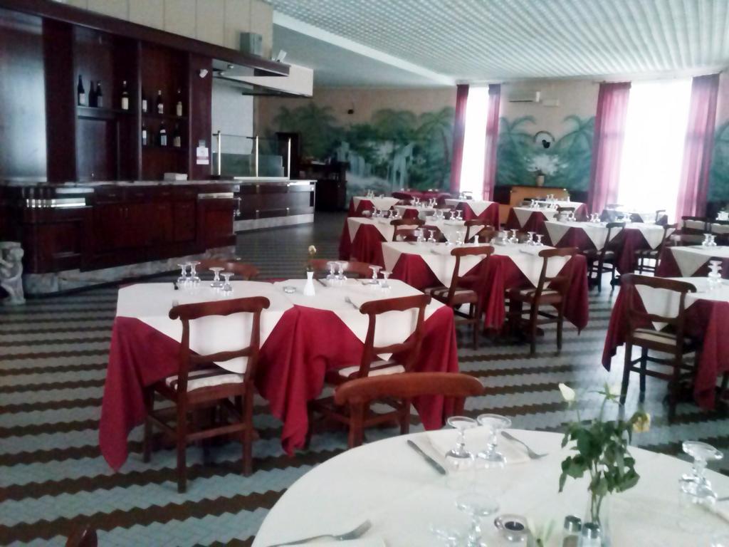 Hotel Cascata Pozzolo Formigaro Экстерьер фото