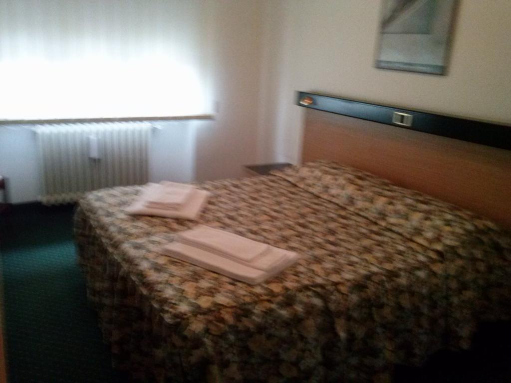 Hotel Cascata Pozzolo Formigaro Экстерьер фото